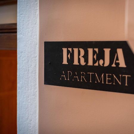 Freja- Luxury Studio Apartment Old Town Zadar Center Luaran gambar